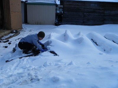 妖怪雪掘り