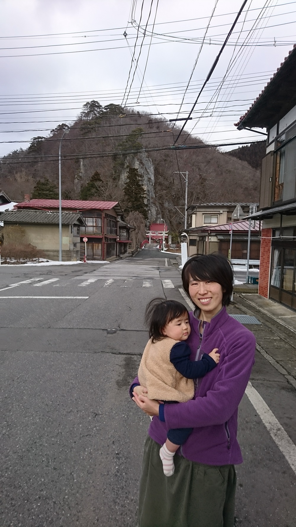 2019年1月　寒い遠野小友で裕美氏と娘の２ショット。